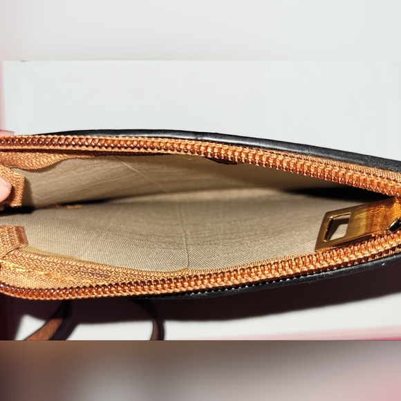 Prada leather wristlet - Picture 4 of 5